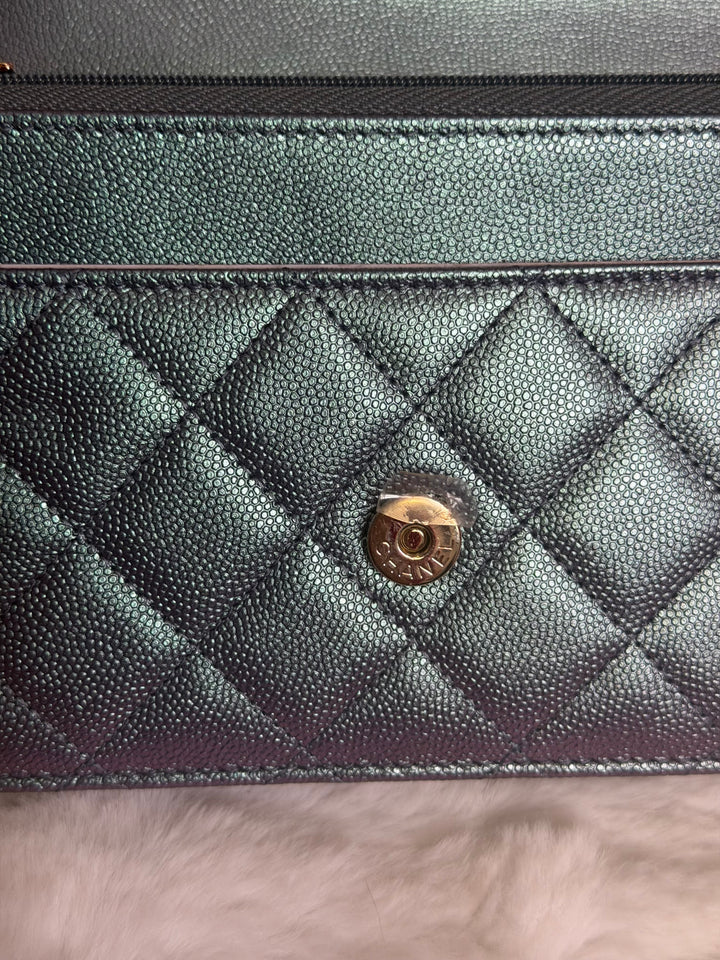 CHANEL 22P Iridescent Purple Caviar LGHW 2022 Classic Wallet On Chain (WOC)