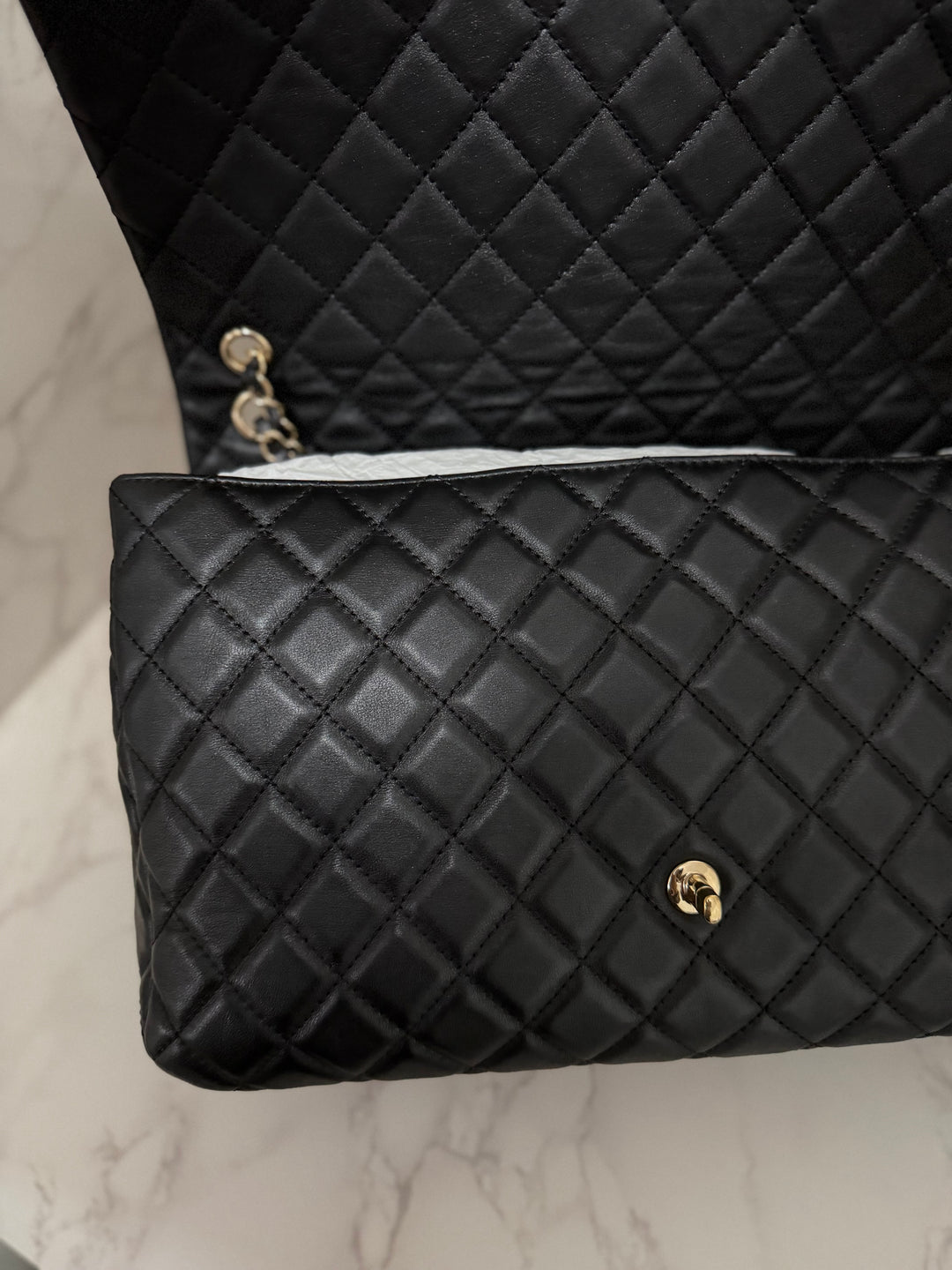Chanel series 28 19B collection 2019 Black Calf Skin LGHW Small XXL Airliner (40 cms) Single Flap Bag