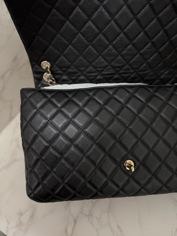 Chanel series 28 19B collection 2019 Black Calf Skin LGHW Small XXL Airliner (40 cms) Single Flap Bag