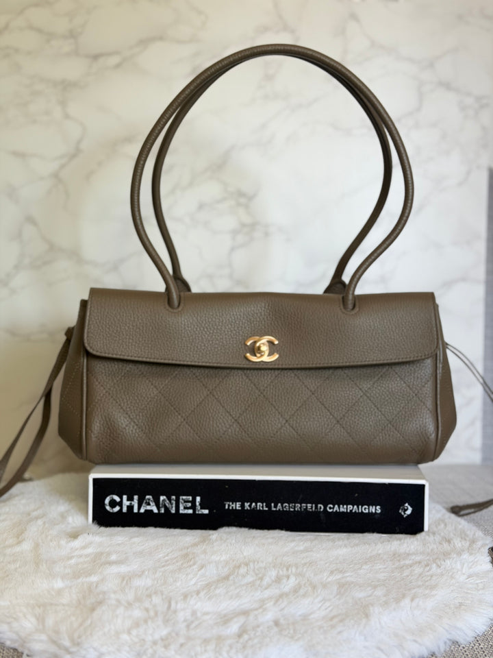 CHANEL Khaki Etoupe Caviar LGHW Urban Essentials East West Shopping Tote Bag size Small Matthieu Blazy 26A 2026