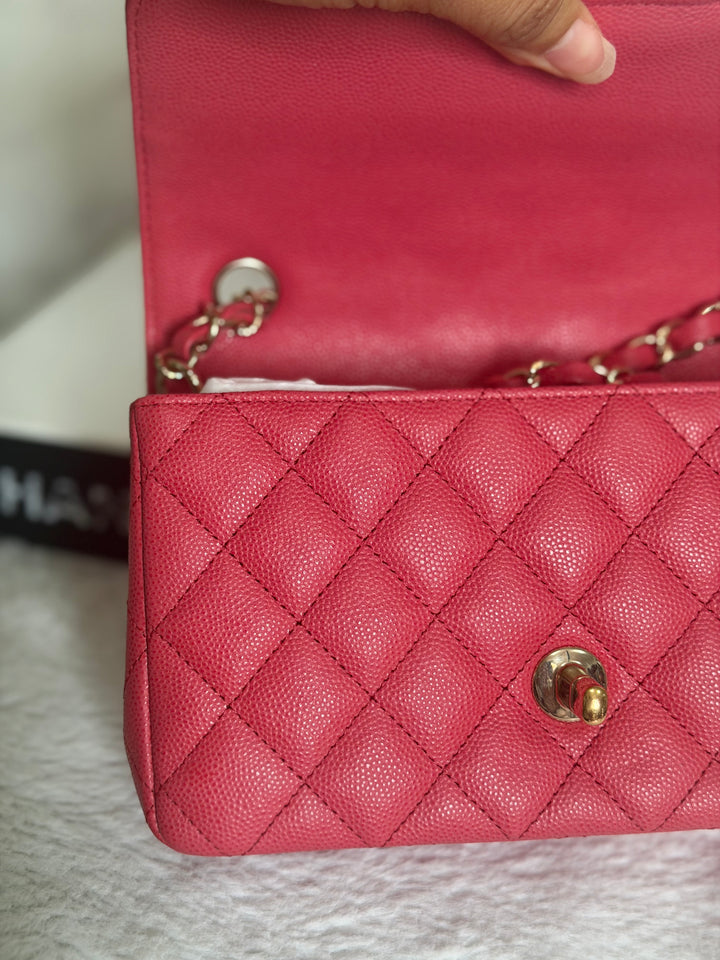 CHANEL 17C series 23 Pink Caviar LGHW Mini Rectangular Flap Bag with edge stitching 2016/2017