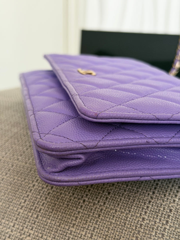 CHANEL series 28 20C Purple Caviar LGHW Classic Wallet on chain (WOC)