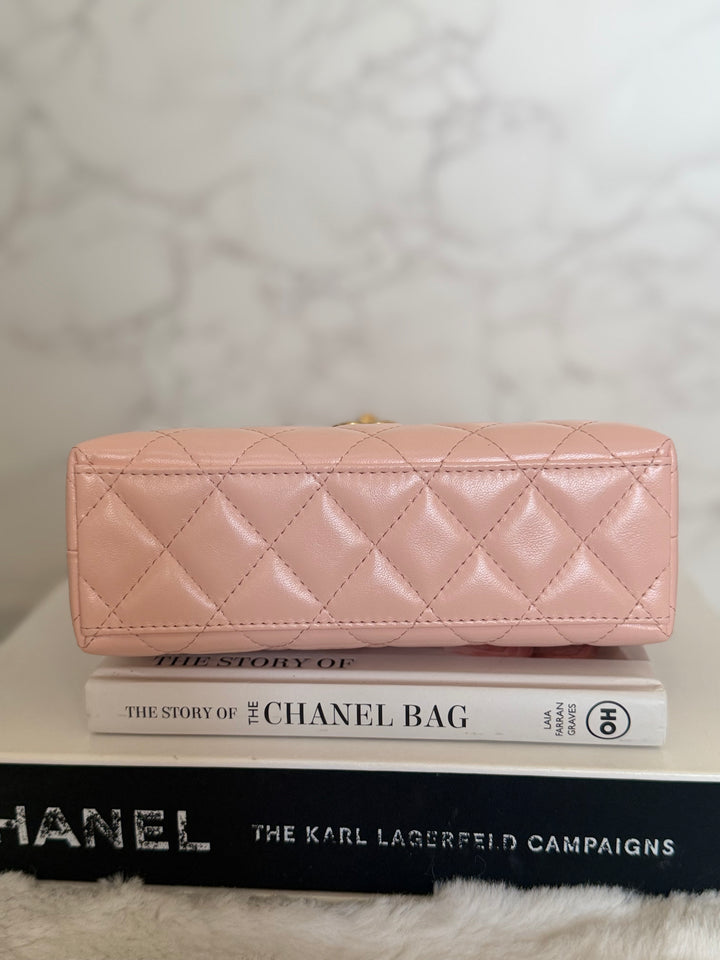 CHANEL 26B Light Pink Calf Skin Kelly Shopping Bag size Small 19 cms 2026