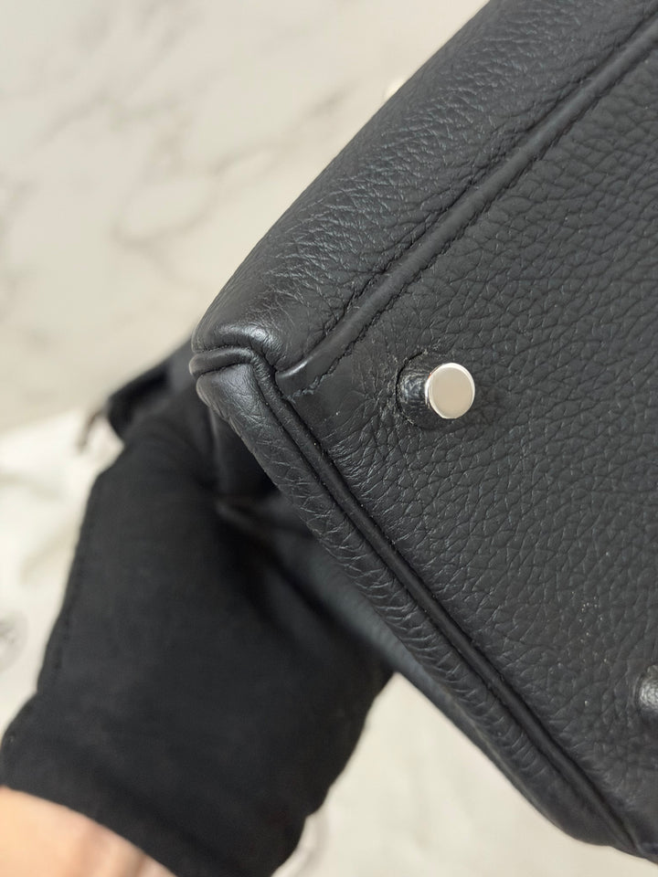 HERMES Noir Black Togo Leather with Palladium Hardware Kelly 28 Retourne Bag Stamp R 2014