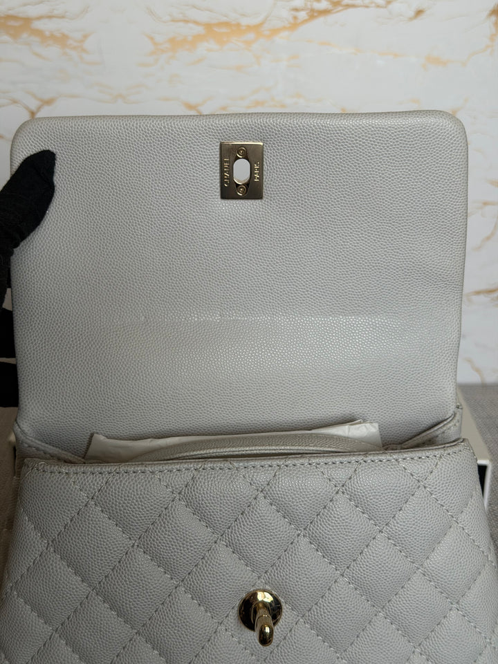 CHANEL series 27 Light Grey Caviar LGHW Coco Handle Size Small with Detachable Shoulder strap 2018