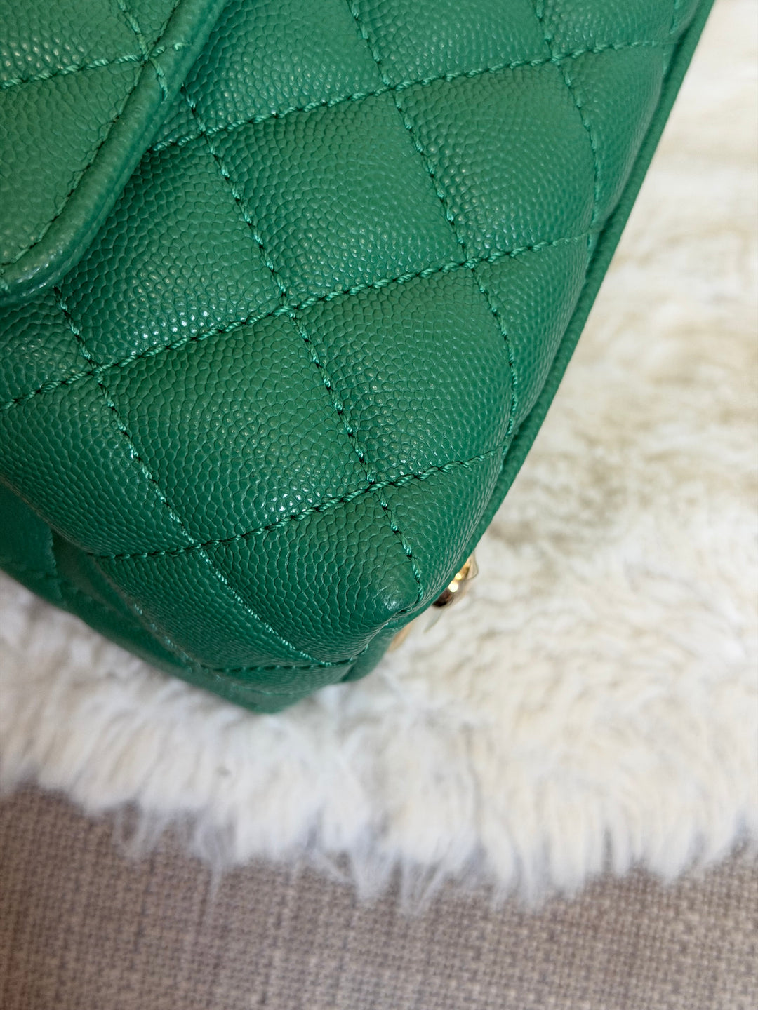 CHANEL 22A Green Caviar LGHW Coco Handle Flap Bag size Small 2022