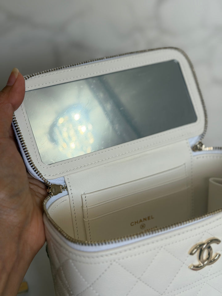CHANEL 26C White Caviar LGHW Small Vanity with Top Handle 2026