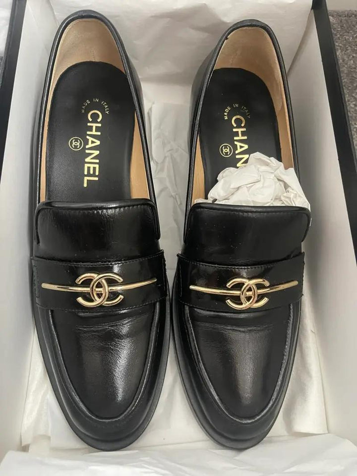 CHANEL Black Loafers Size EU 39