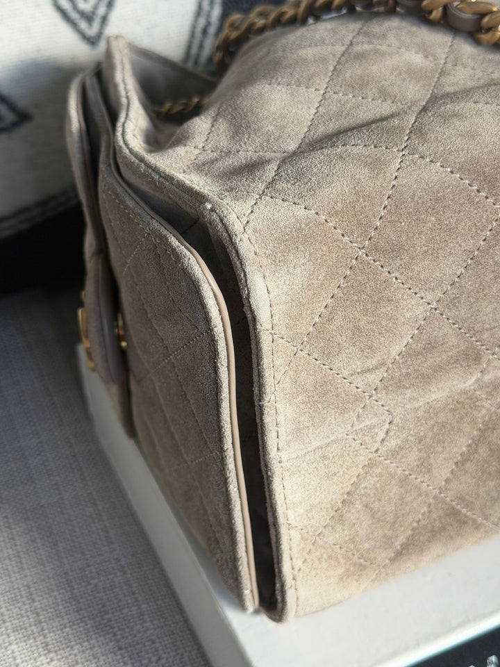 CHANEL Grey Suede 25 Hobo Bag size SMALL aged GHW 2025/2026