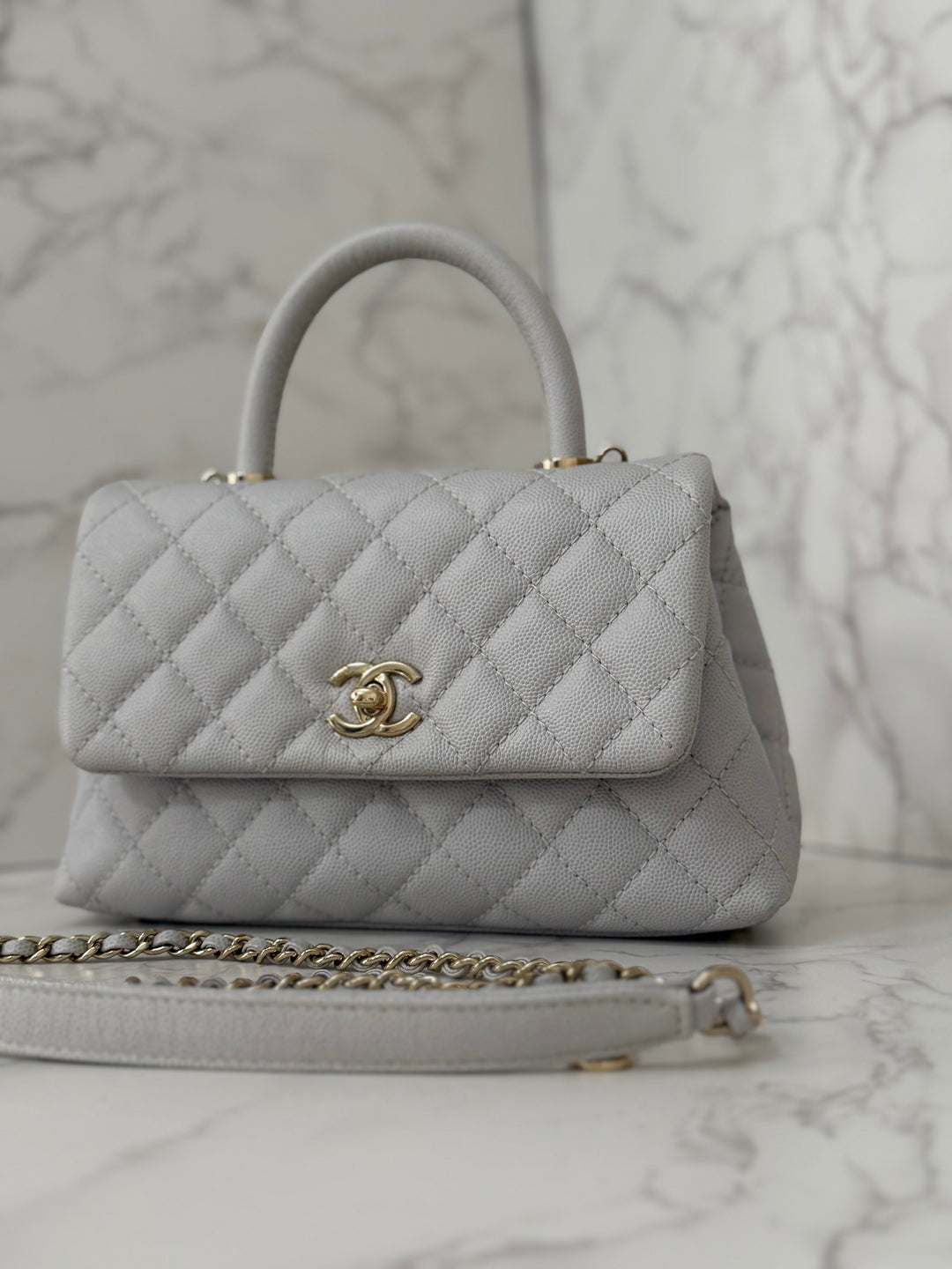 CHANEL 18P series 27 2018 Light Grey Caviar LGHW Coco Handle Size Small with Detachable Shoulder strap