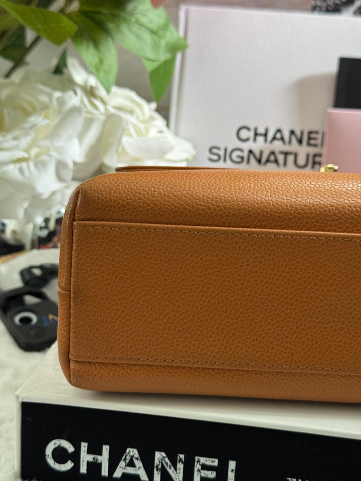 Chanel series 5 circa 1999 Kelly Top Handle Flap 24K GHW in Orange Caviar A12391