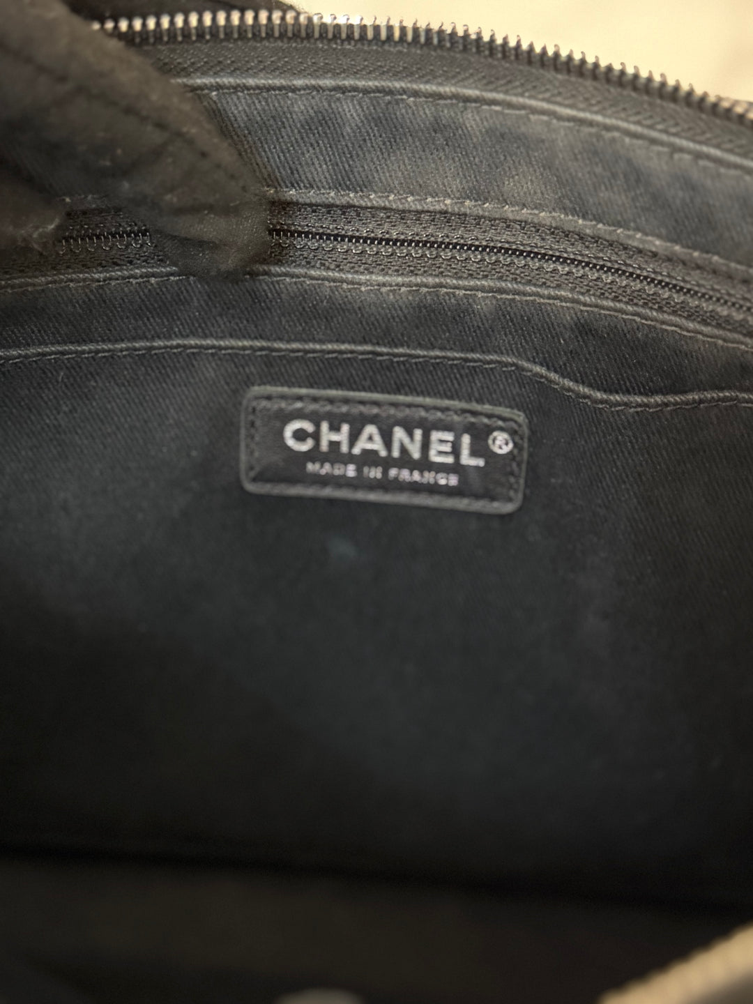 CHANEL series 23 Black Caviar Ruthenium HW Tote Bag with Shoulder Chain strap