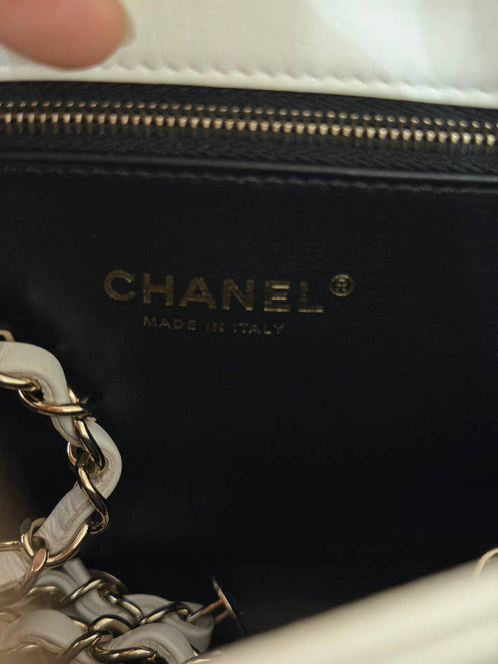 CHANEL 23S collection 2023 White Lambskin LGHW Trendy CC Flap Bag size Small with raised CHANEL Engraved Plate Top Handle