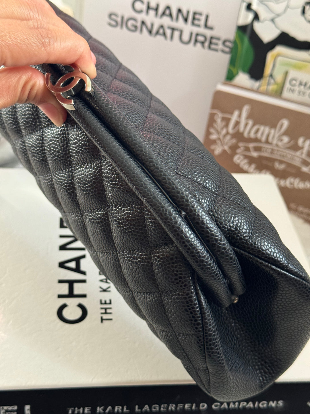 Chanel series 15 Black Caviar SHW Classic Clutch