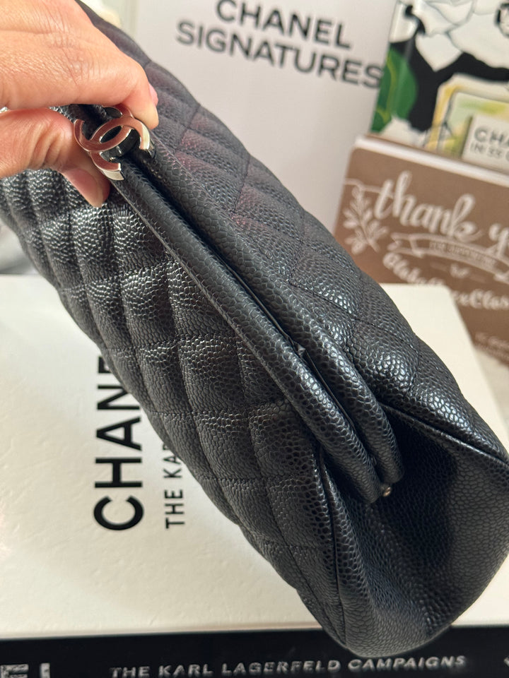 Chanel series 15 Black Caviar SHW Classic Clutch
