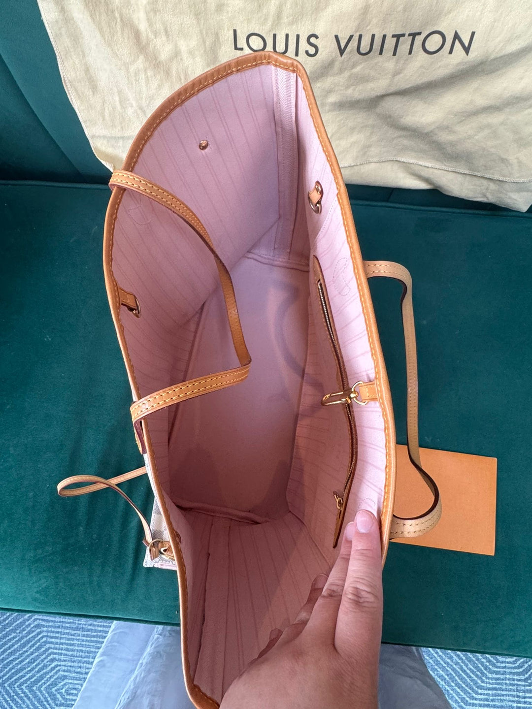 LOUIS VUITTON Neverfull MM Tote Bag in Damier Azur with Rose Ballerine lining