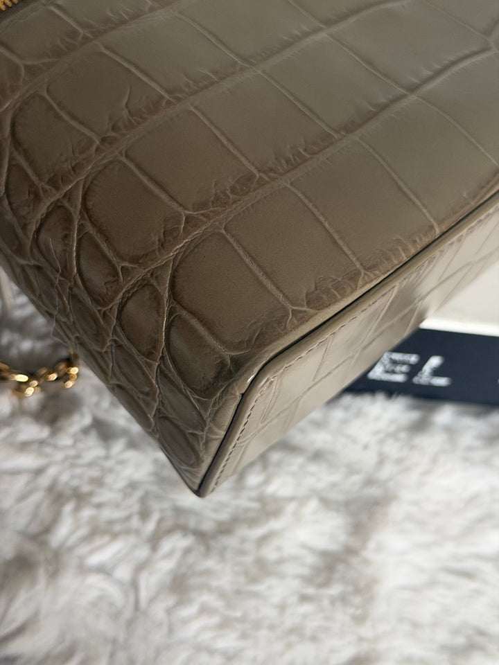 CHANEL 26A Etoupe Khaki Croc Embossed Calf skin LGHW LP Long Vanity size Medium 23 cms with detachable chain 2026