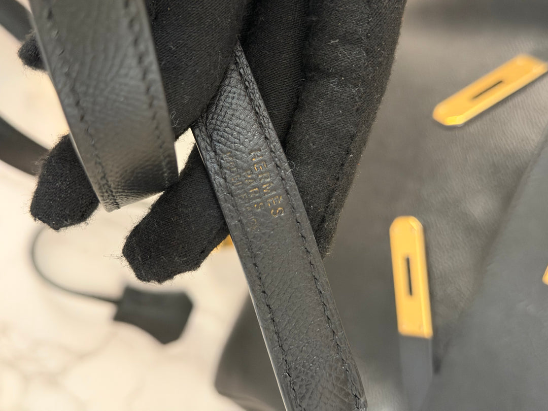 Hermes Noir/Black Epsom Leather GHW Kelly 28 stamp N 2010