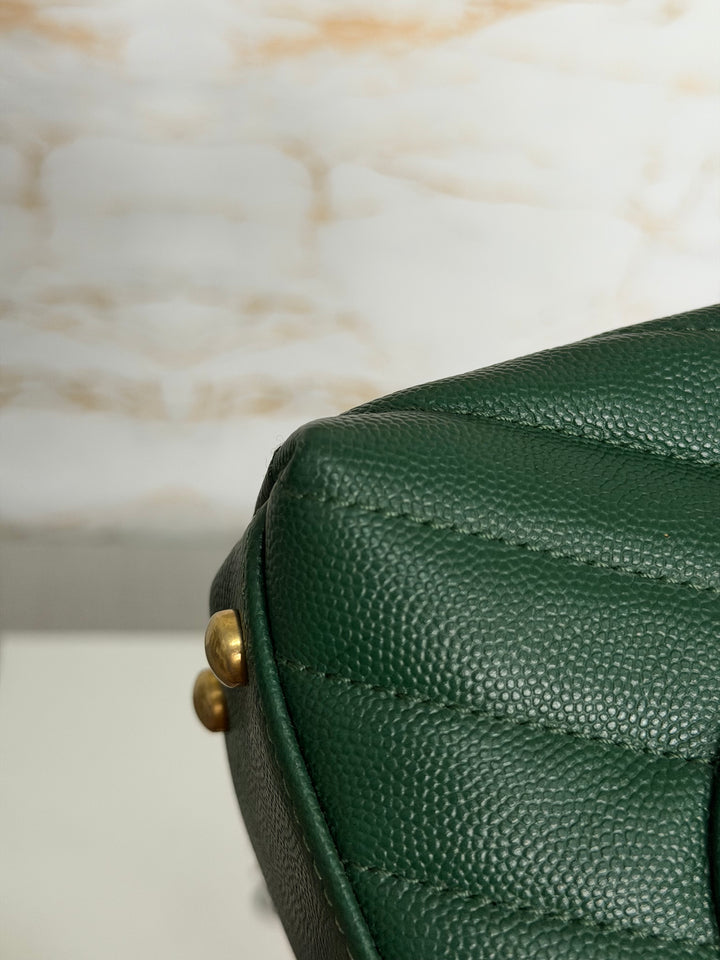 CHANEL series 26 Forrest Dark Green Caviar Chevron Aged GHW Coco Handle Size SMALL 24 cms 2018