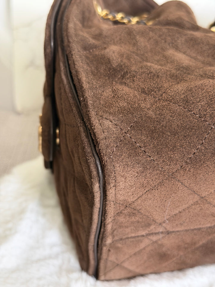 CHANEL 25K Dark Chocolate Brown Suede Aged GHW 25 Hobo Bag size SMALL 2025