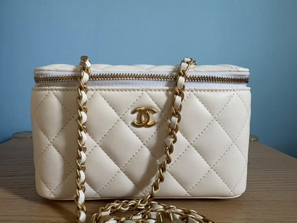 Chanel 2021 21A collection White Lambskin aged GHW Small Vanity Pearl Crush