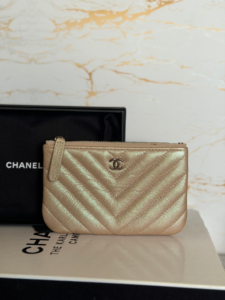 CHANEL series 27 Rose Gold Iridescent Caviar Chevron SHW Mini O Case Pouch 15 cms