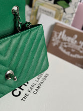 Load image into Gallery viewer, Chanel series 24 (2017) Green Caviar SHW Chevron Mini Rectangular Flap Bag

