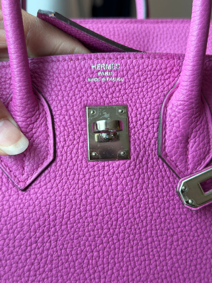 HERMÈS Rose Pourpre Togo Leather PHW Birkin 25 stamp C 2017