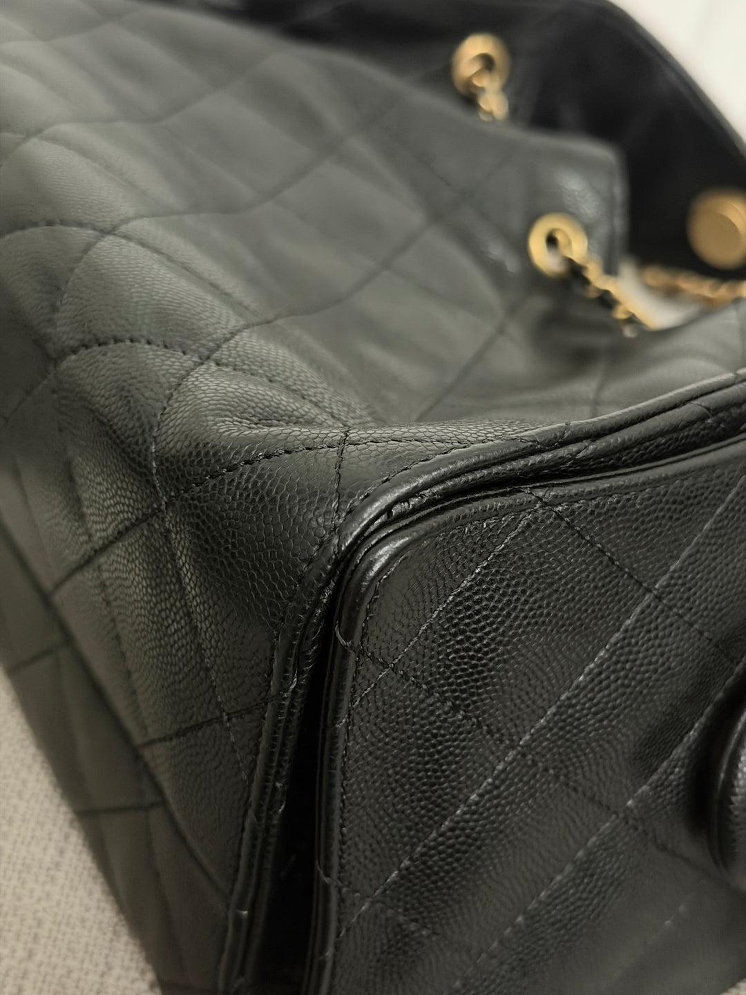 CHANEL 25 Black Caviar Aged GHW Hobo Bag size SMALL