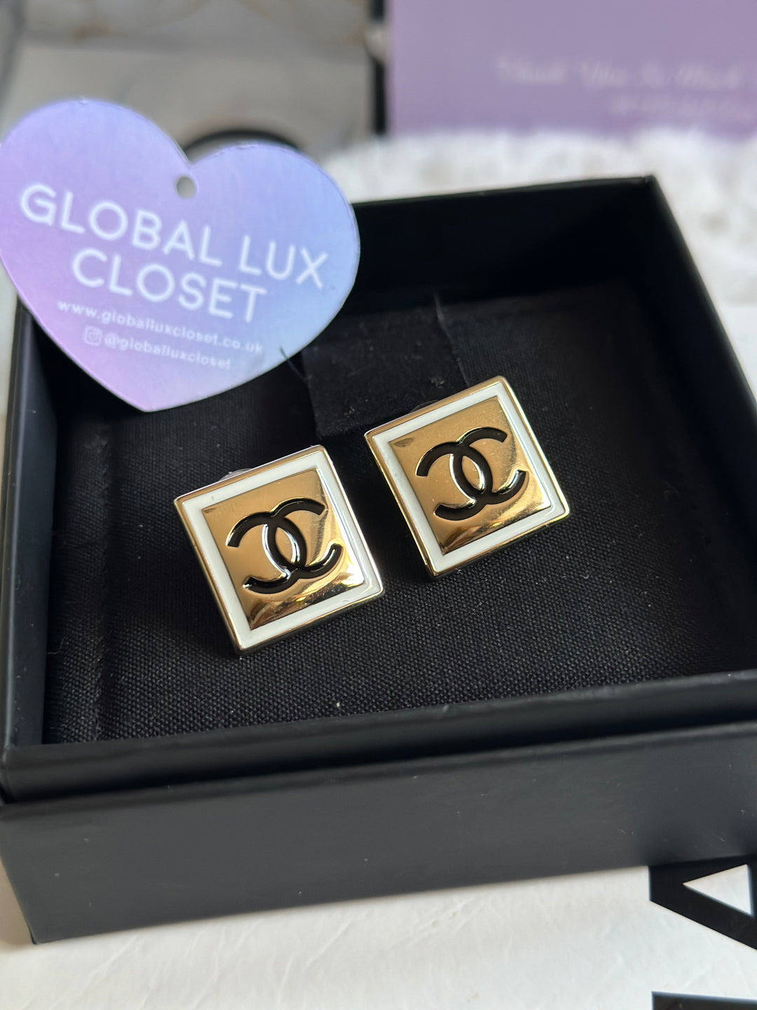 Chanel 21B square LGHW White & Black Earrings