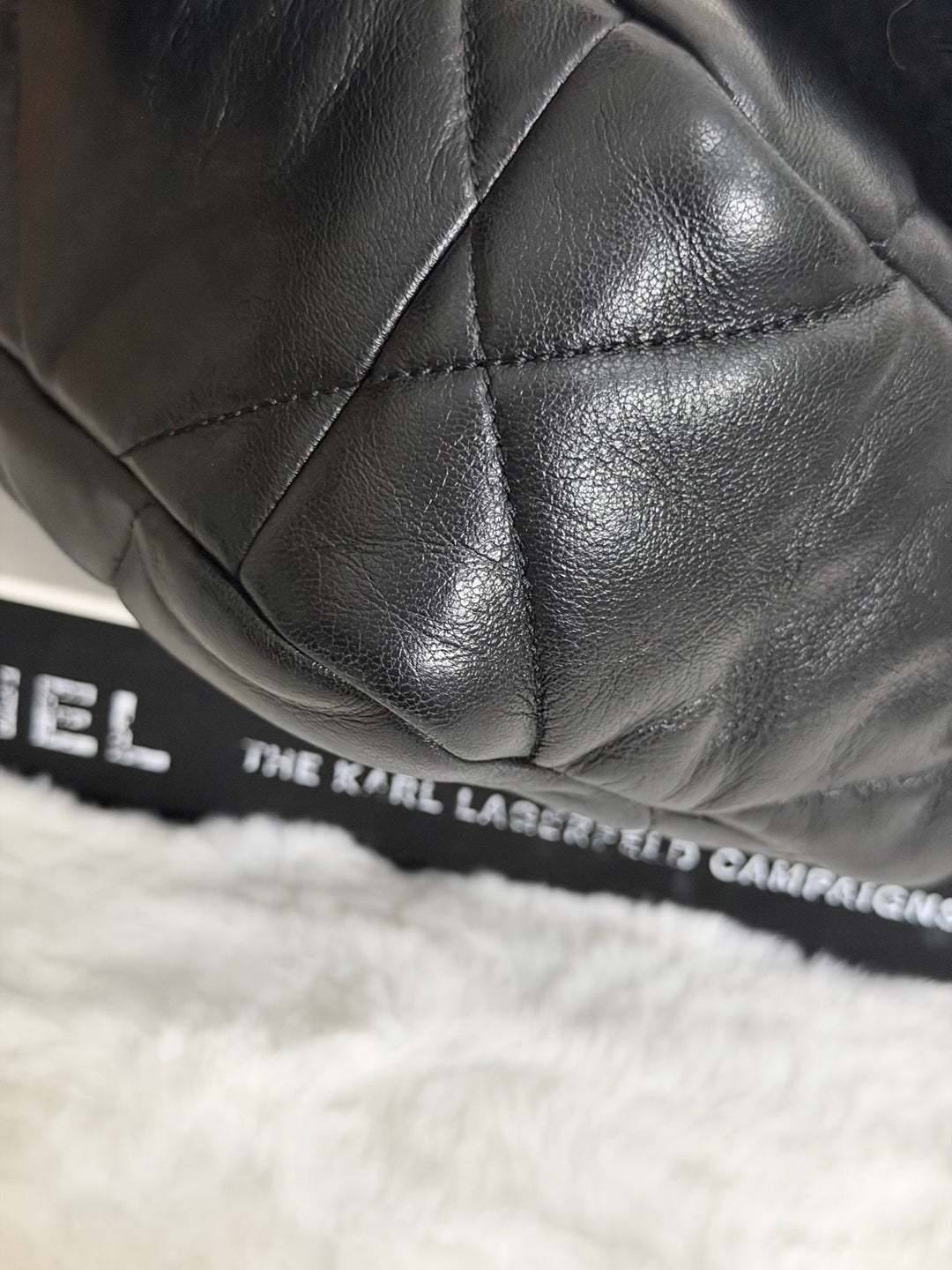 CHANEL series 31 Black Lambskin Mixed HW 19 Flap Bag size SMALL