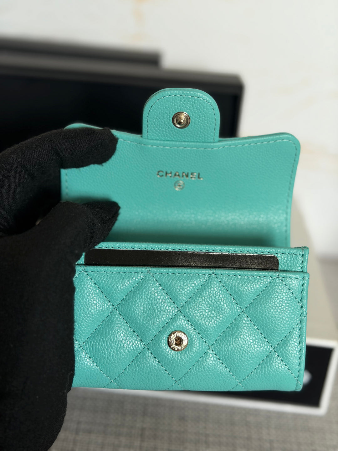 CHANEL 25C Turquoise Caviar LGHW Classic Snap Flap Card holder 2025