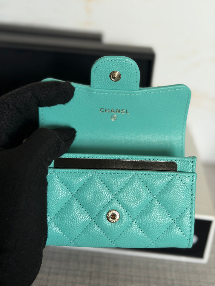 CHANEL 25C Turquoise Caviar LGHW Classic Snap Flap Card holder 2025