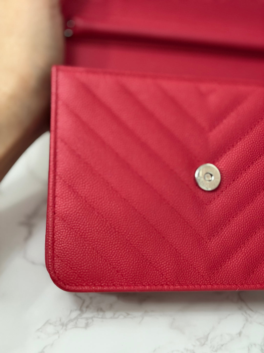 CHANEL series 25 2018 Dark pink chevron caviar SHW Square Wallet On Chain (WOC)