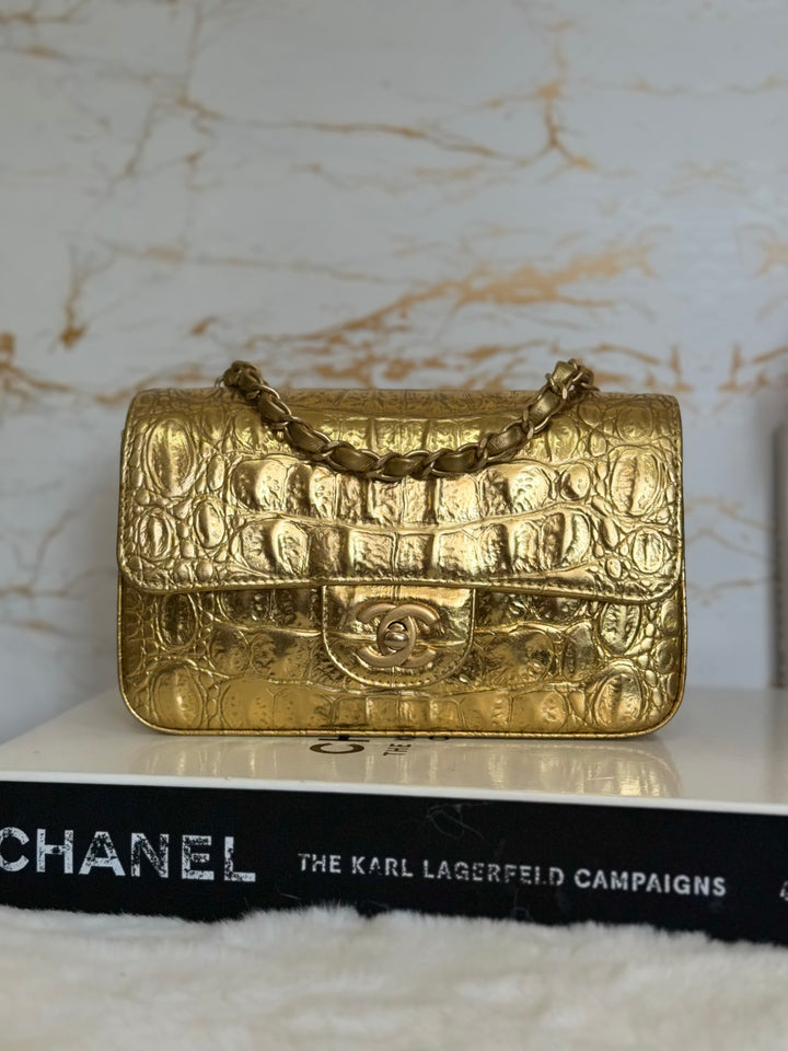 CHANEL series 28 19A Metiers d'Art collection Gold Croc Embossed Calf Skin Mini Rectangular Flap Bag with Aged GHW 2019 RARE