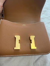 Load image into Gallery viewer, HERMES Constance 18 Gold Epsom Leather GHW Flap bag Stamp B 2023
