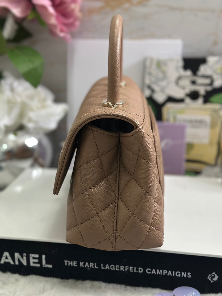 Chanel 22K Pre Fall/Winter 2022 Dark Beige Caviar LGHW Coco Handle Size Small with detachable strap