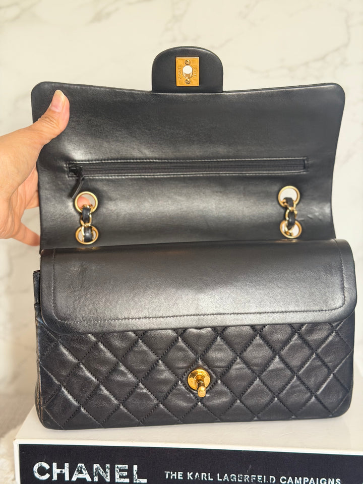 CHANEL series 6 Black Lambskin 24K GHW Vintage Medium ML Timeless Classic Double Flap Bag circa 2000-2002