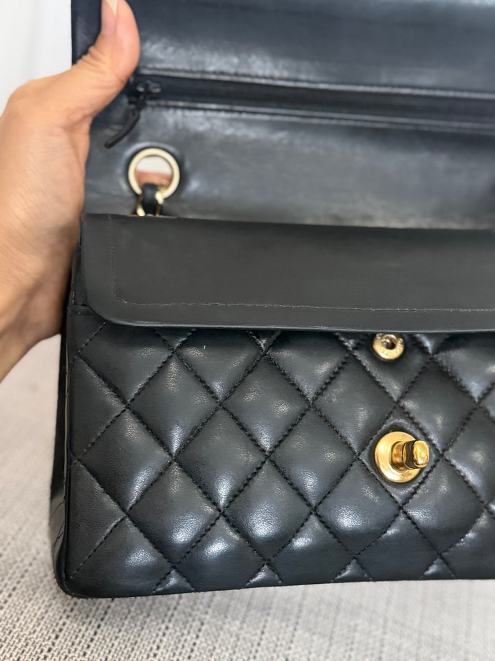 CHANEL series 11 Black Lambskin 24K GHW Vintage Small classic double flap bag 2007/2008