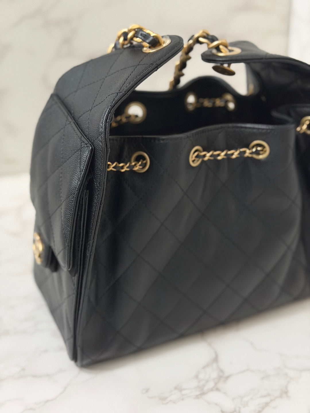 CHANEL 26C 2025/2026 Black Caviar Aged GHW 25 Hobo Bag size Small