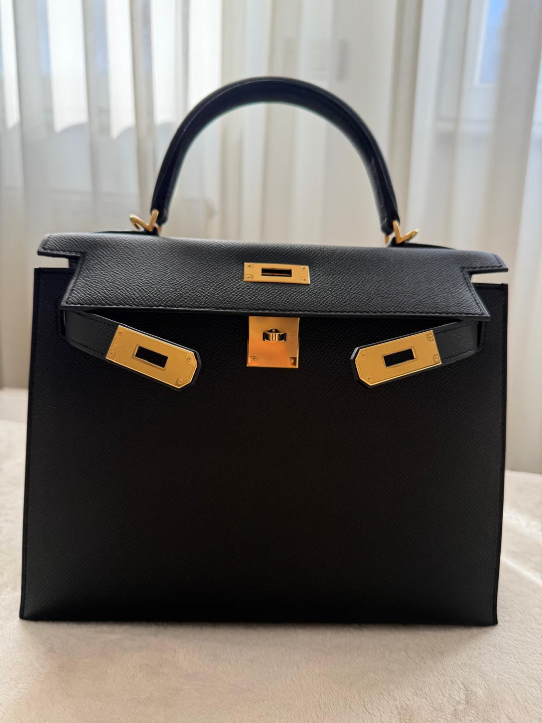 Hermès Kelly 28 Black Sellier Epsom Leather GHW Stamp B 2023 Kept unused Box fresh