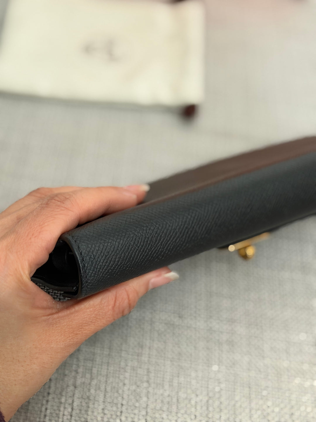 HERMES Noir Black Epsom Leather GHW Kelly To Go Stamp Z 2021