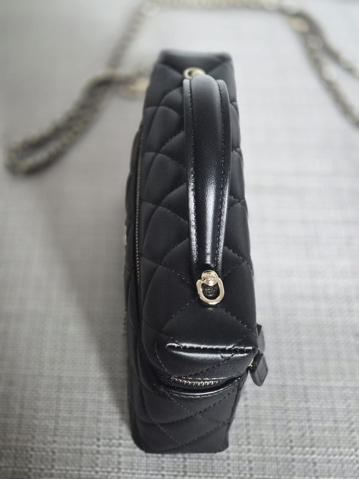 CHANEL Black Lambskin LGHW Long Vanity Top Handle with Detachable Chain 2025