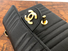 Load image into Gallery viewer, Chanel Series 2 Vintage 24K GHW Vertical Black Caviar Medium Single Flap Shoulder Bag
