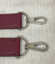 Load image into Gallery viewer, Hermes Tosca Clemence leather Jypsiere 28 PHW Stamp N
