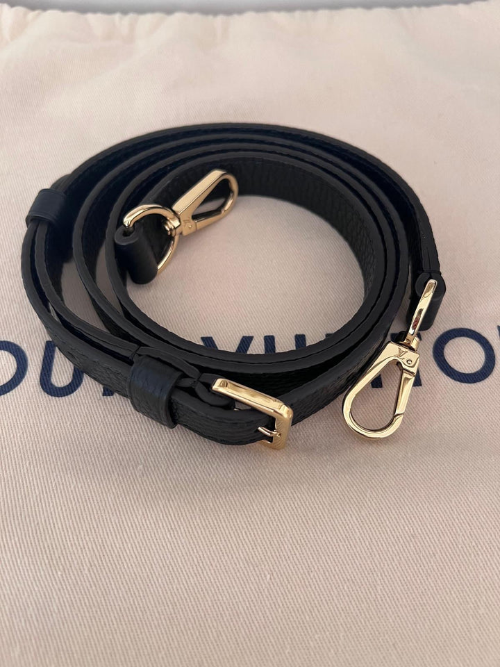 LOUIS VUITTON LV Black Caviar GHW Capucines BB