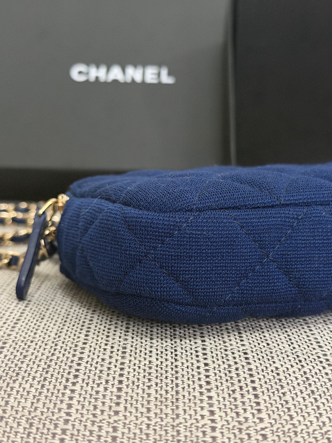CHANEL series 28 Blue Jersey With Green Fabric Lining O Diver Wallet on Chain Phone Holder LGHW