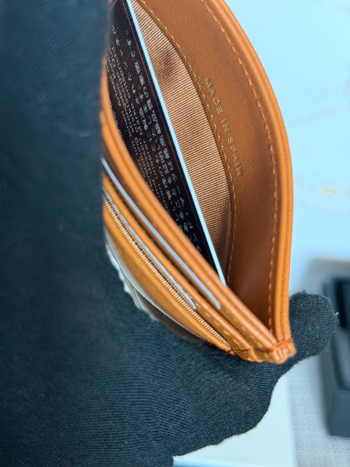 CHANEL 21A Pumpkin Spice Lambskin 19 Flat Card Holder 2021