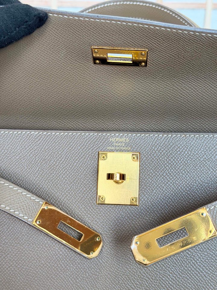 HERMÈS Kelly 28 Etoupe Epsom Sellier GHW Stamp Y 2020