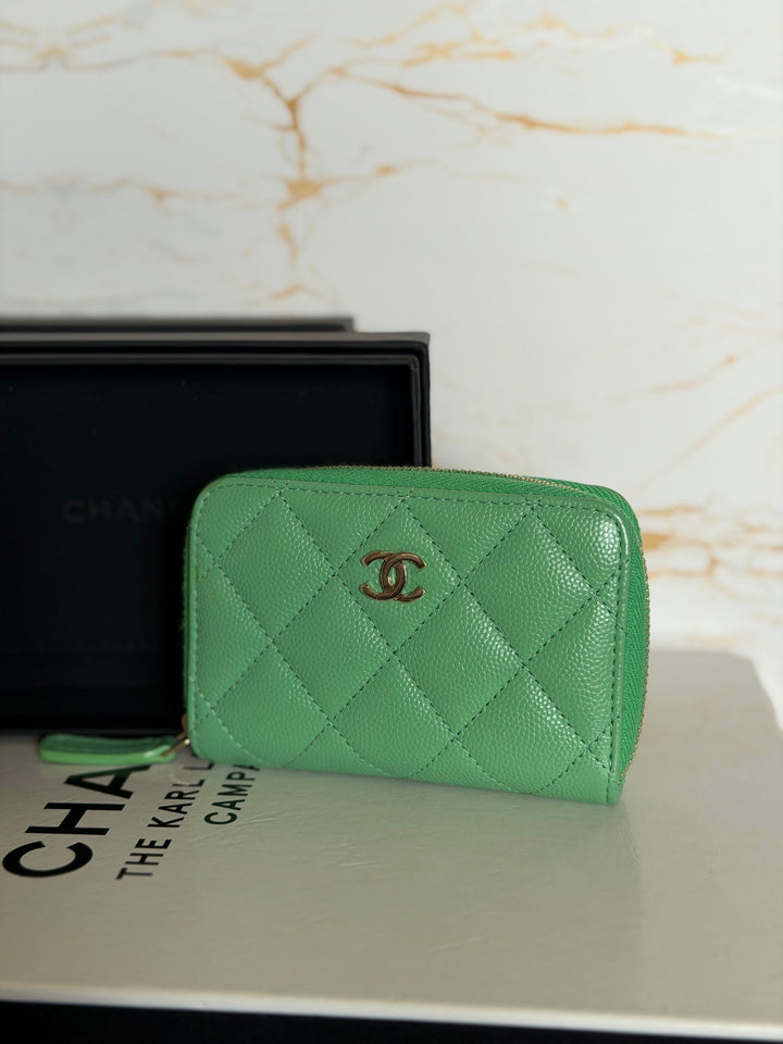 CHANEL 21P series 31 Green Caviar LGHW Zippy Coin Purse